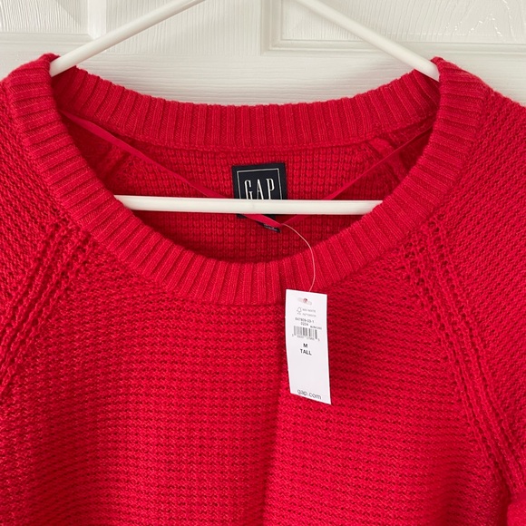 NWT Gap Long Sleeve Red Knit Holiday Sweater Womens Medium Tall - Picture 3 of 4